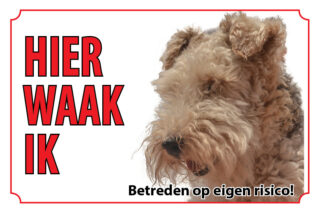 Waakbord Hond Airedaleterrier