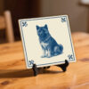 tegel_15x15_Akita-tegeltje_preview_op_standaard