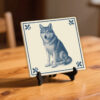 tegel_15x15_Saarlooswolfhond-tegeltje_preview_op_standaard